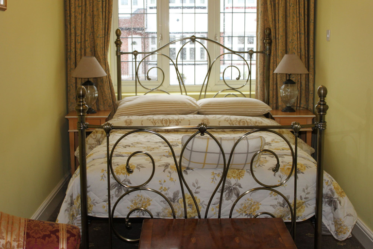 Bedroom 2, Bay Tree House B&B, London