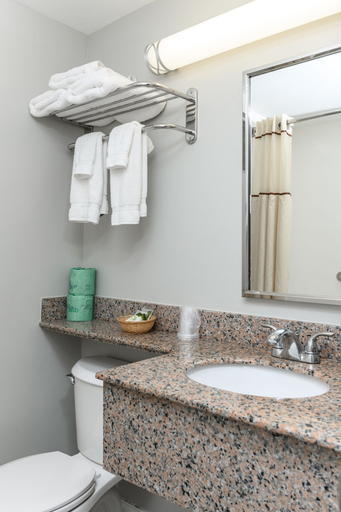 Bathroom 3, Blue Dolphin Inn, Barnstable