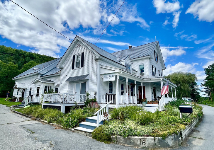 Exterior & Views 2, Harvest Barn Inn, Windham