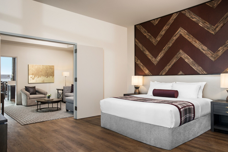 Bedroom 4, Texas A&M Hotel and Conference Center, Brazos
