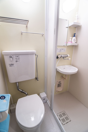Bathroom 3, Kujira 301, Osaka