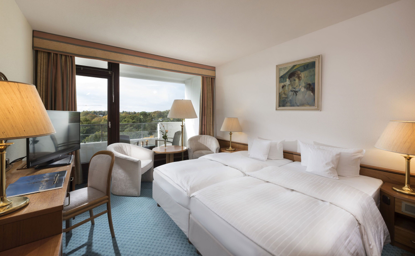 Bedroom 3, Maritim Seehotel Timmendorfer Strand, Ostholstein