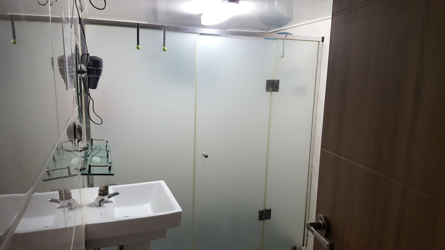 Bathroom 5, Birdsnest Hostel Hongdae, Mapo