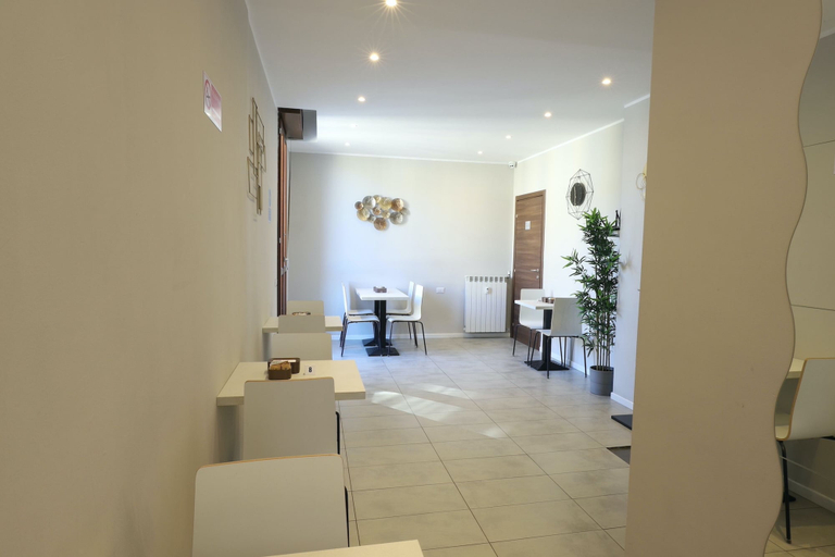 Others 5, Hotel Carlo Goldoni, Milano