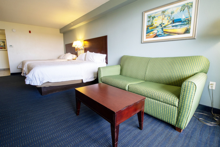 Bedroom 4, Hampton Inn Cocoa Beach/Cape Canaveral, Brevard