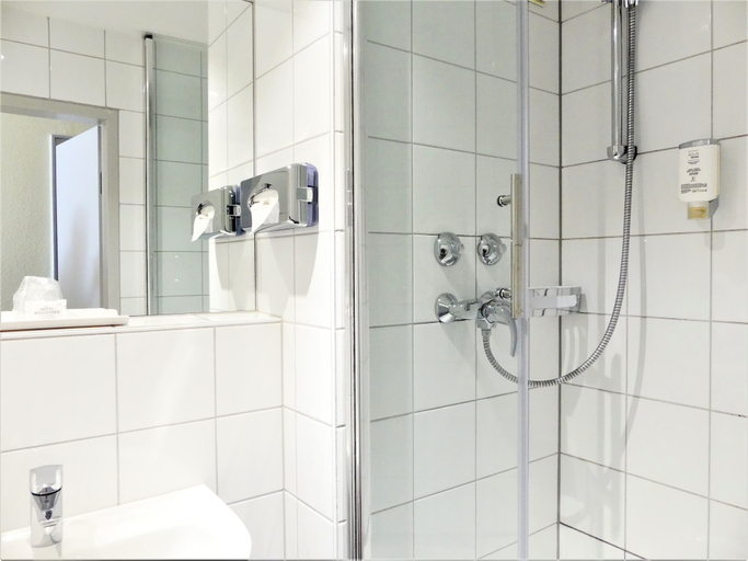 Bathroom 4, Hotel Boulevard, Köln