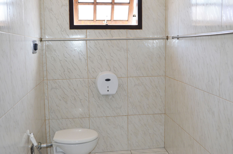 Bathroom 4, Pousada das Rosas, Miguel Pereira