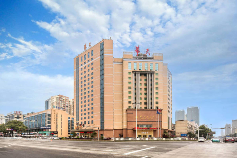 Exterior & Views 2, Yiyang Huatian Hotel, Yiyang