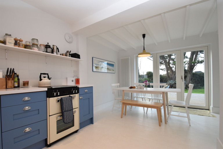 Others 5, Seaside Retreat - Rye Harbour, East Sussex