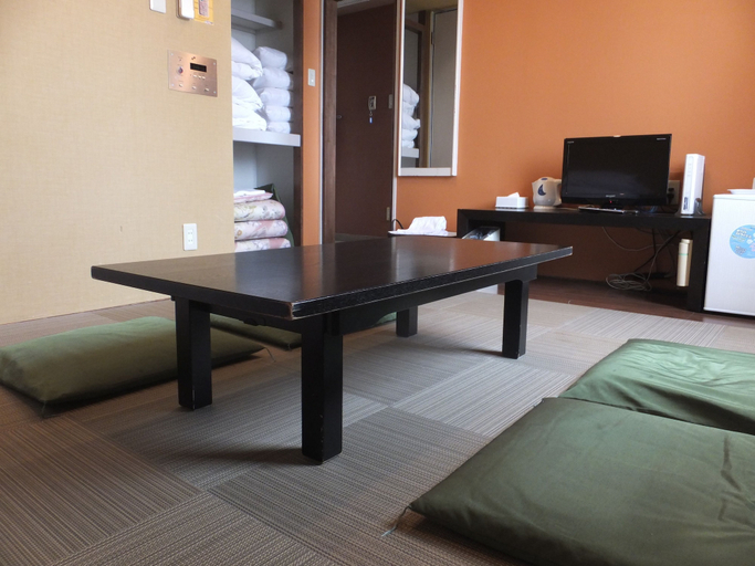 Bedroom 4, Hotel 1-2-3 Kobe, Kobe