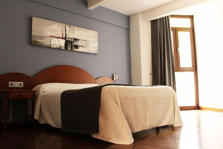 Bedroom 2, Hotel Restaurante Urgain II, Navarra