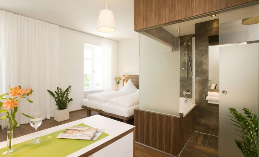 Bedroom 4, Hotel Constantia, Konstanz