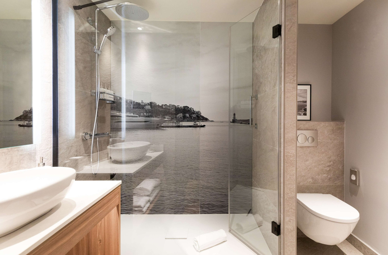 Bathroom 5, Radisson Hotel Nice Airport, Alpes-Maritimes