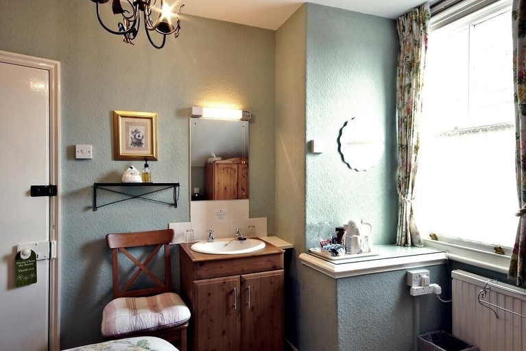Bathroom 4, The Farthings Guest House, York