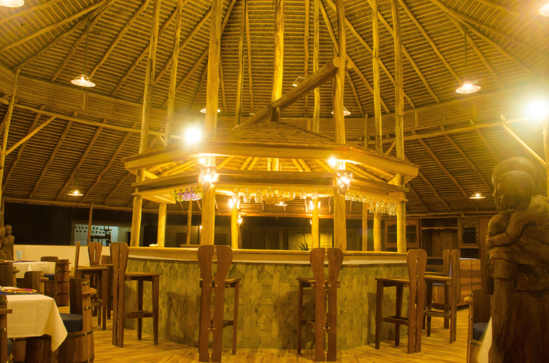 Food & Drinks 5, Belo Beach, Menabe