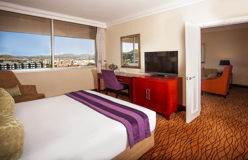 Bedroom 3, Avani Windhoek Hotel & Casino, Windhoek East