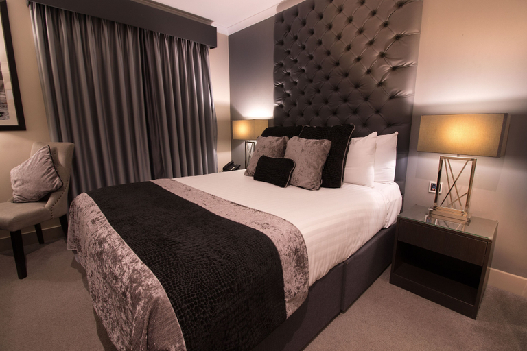 Bedroom 2, The Continental Hotel and Spa, Heathrow, London