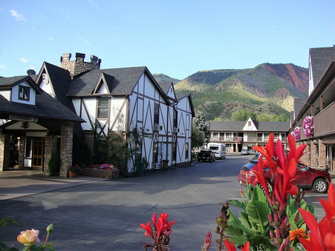 Silver Spruce Inn, Garfield
