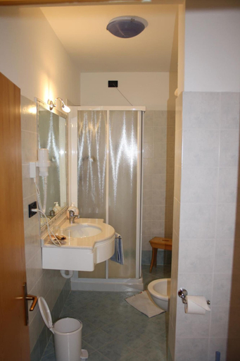 Bathroom 4, Albergo Ristorante La Baita, Belluno