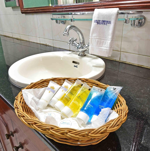 Bathroom 5, Imperial Resort Beach Hotel, Entebbe