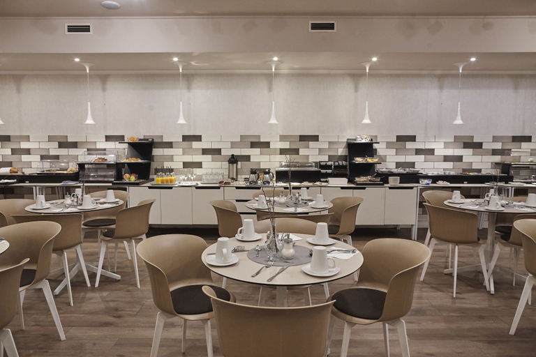 Food & Drinks 5, Hotel Central Basilica, Budapesti
