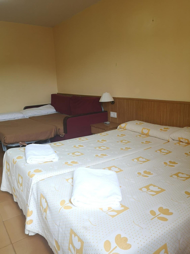 Bedroom 3, Hotel Taüll, Lleida