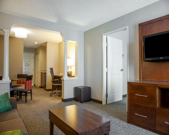 Others 5, Comfort Suites West Warwick - Providence, Kent