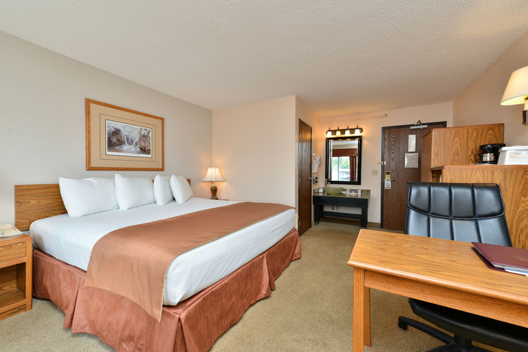Bedroom 3, Super 8 by Wyndham Rapid City, Pennington