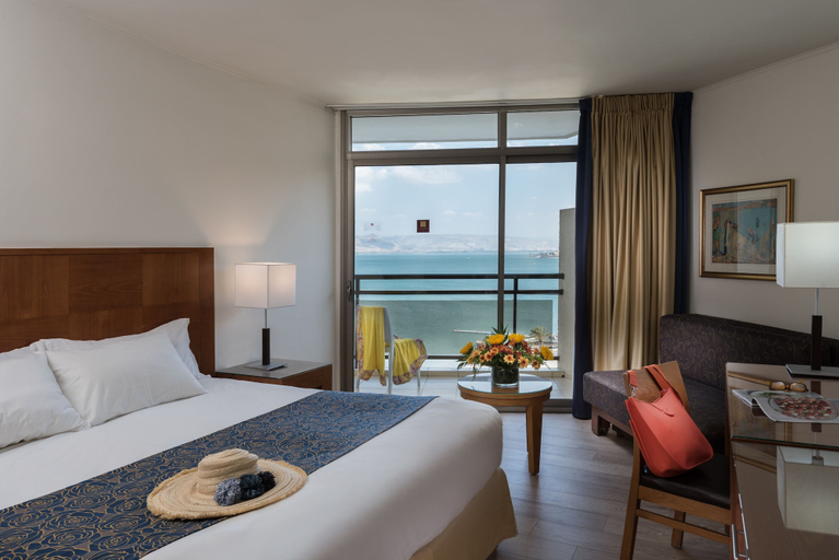 Bedroom 3, Leonardo Plaza Hotel Tiberias