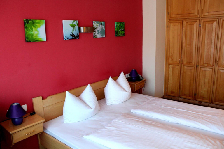 Bedroom 4, ATLAS Sporthotel, Garmisch-Partenkirchen