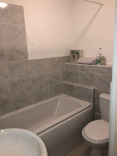 Bathroom, Clarence Suite, Medway