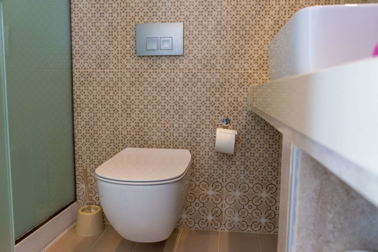 Bathroom 4, Stamos Hotel, South Aegean