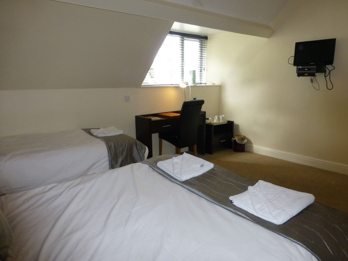 Bedroom 2, Maes Manor Hotel, Caerphilly