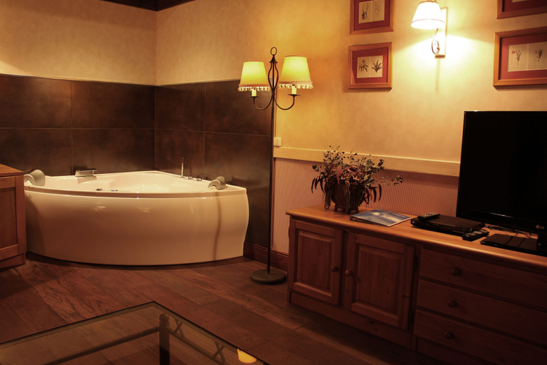 Bathroom 5, Hotel Pradas Ordesa, Huesca