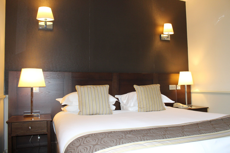 Bedroom 3, Cambridge Quy Mill Hotel & Spa in Cambridge, Cambridgeshire
