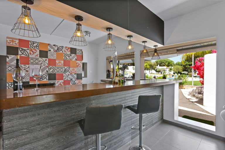 Food & Drinks 5, Prado Villas, Loulé