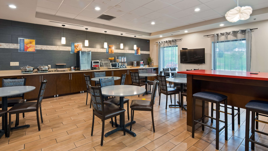 Food & Drinks 5, Best Western Plus Sunrise Inn, Davidson