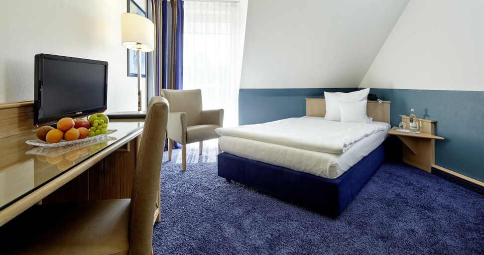 Bedroom 4, Parkhotel Weiskirchen, Merzig-Wadern
