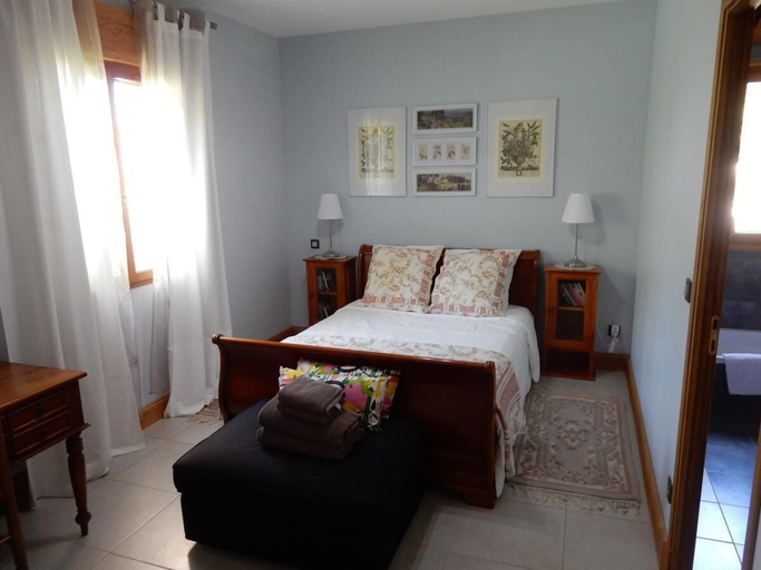 Bedroom 5, Le Hibou Heureux, Dordogne