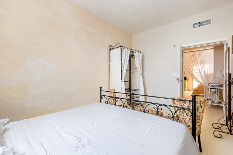 Room 4, 3093 Tenutaanna-casetta Della Nonna by Barbarhouse, Taranto