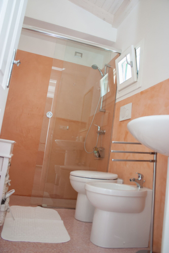 Bathroom 5, Riz Salento Guest House, Lecce