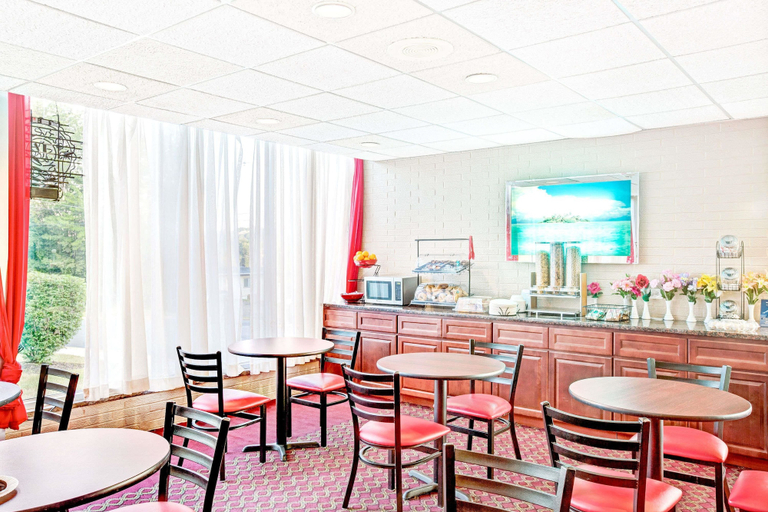 Food & Drinks 5, Ramada by Wyndham Rockaway, Morris