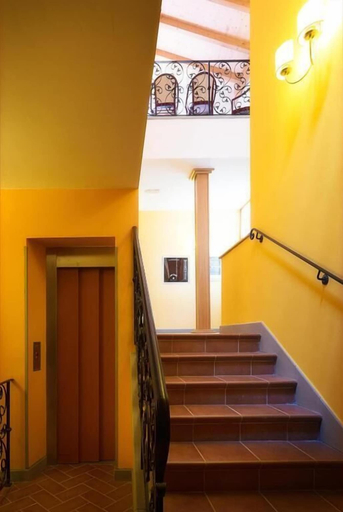 Others 5, Hotel La Rosa, Florence