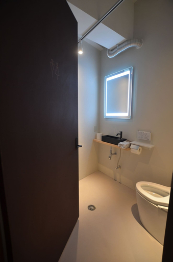 Bathroom 5, Lestel Naha - Hostel, Naha