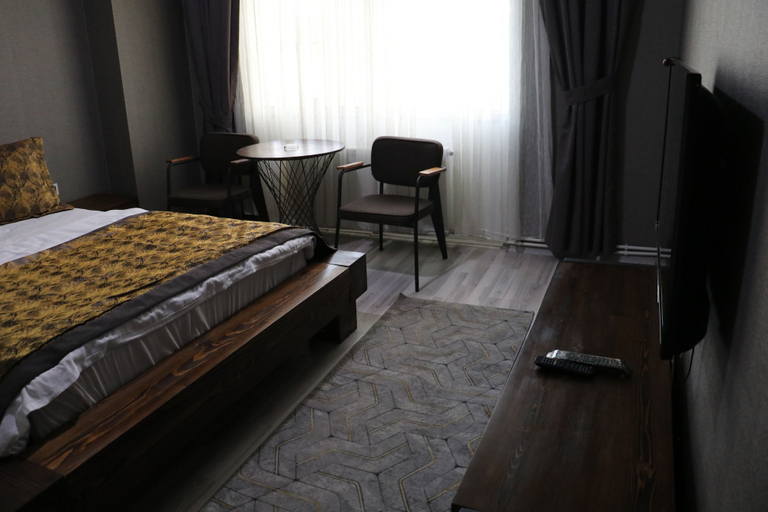 Bedroom 2, Zengin City Hotel, Kartal