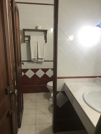 Bathroom 3, Hotel Portofoz, Porto
