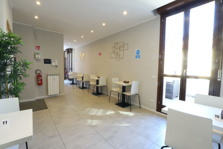 Others 5, Hotel Carlo Goldoni, Milano