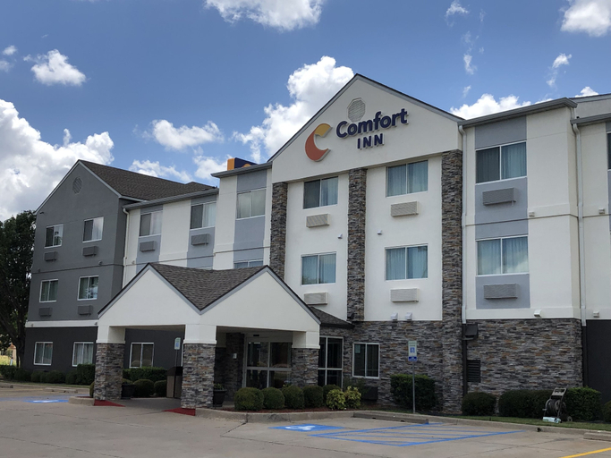 Exterior & Views 2, Comfort Inn Wichita Falls Near University, Wichita