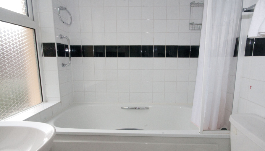 Bathroom 3, Hotel St. George by Nina, Dublin