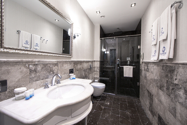 Bathroom 5, Sapphire City Hotel, Baku